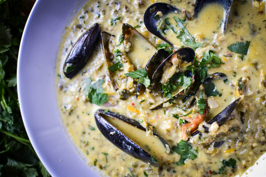 Thai style mussels with courgettes