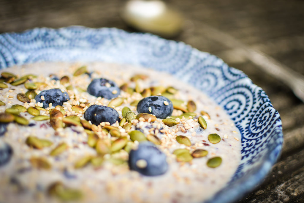 wellness,overnight oats, blueberries